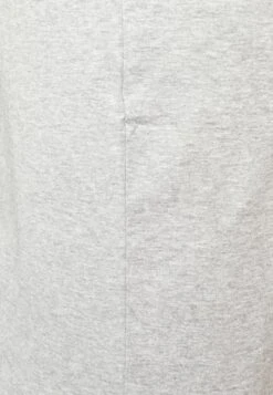 Pier One 5 Pack - Camiseta Interior - 802 - Black_102 - Grey_001 - White 11 Pier One 5 Pack - Camiseta Interior - 802 - Black_102 - Grey_001 - White -Pier One 0a955050f8ad409d9106d70a8870543a