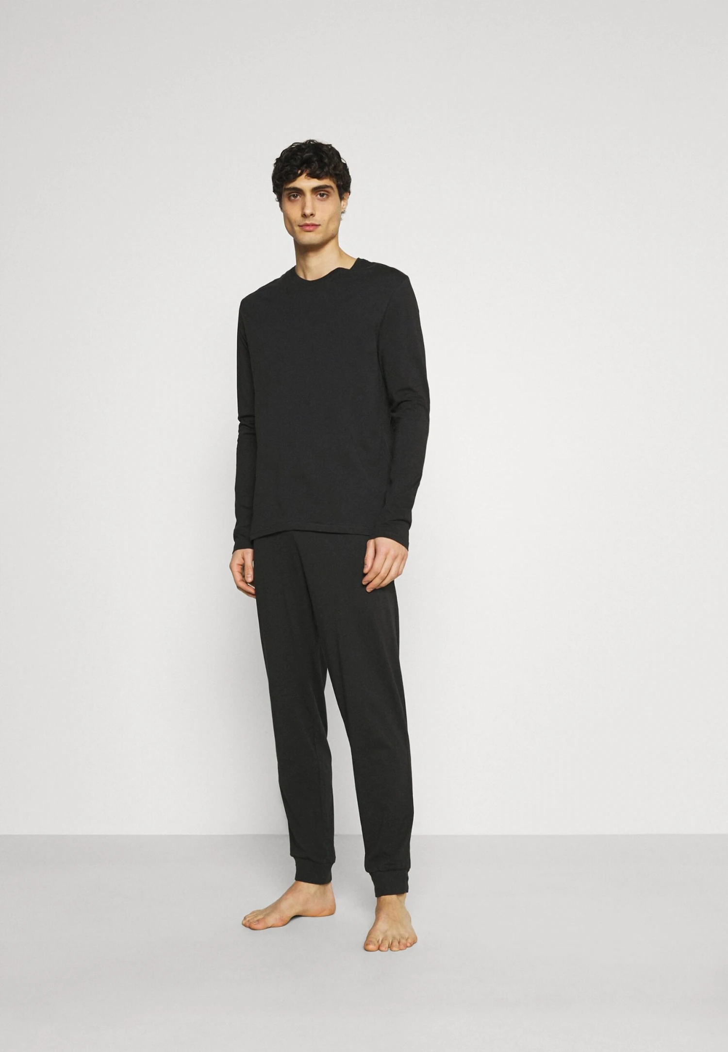 Pier One Pijama - Black 2 Pier One Pijama - Black - Imagen 2