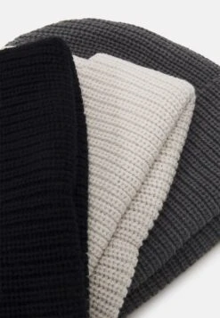 Pier One Unisex 3 Pack - Gorro - Black/Dark Grey/Off-White/ 7 Pier One Unisex 3 Pack - Gorro - Black/Dark Grey/Off-White/ -Pier One 2a1daa058c674c9dbb0074799d429f4b