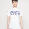 Pier One Leaf Chest Print Tee- Camiseta Estampada - White