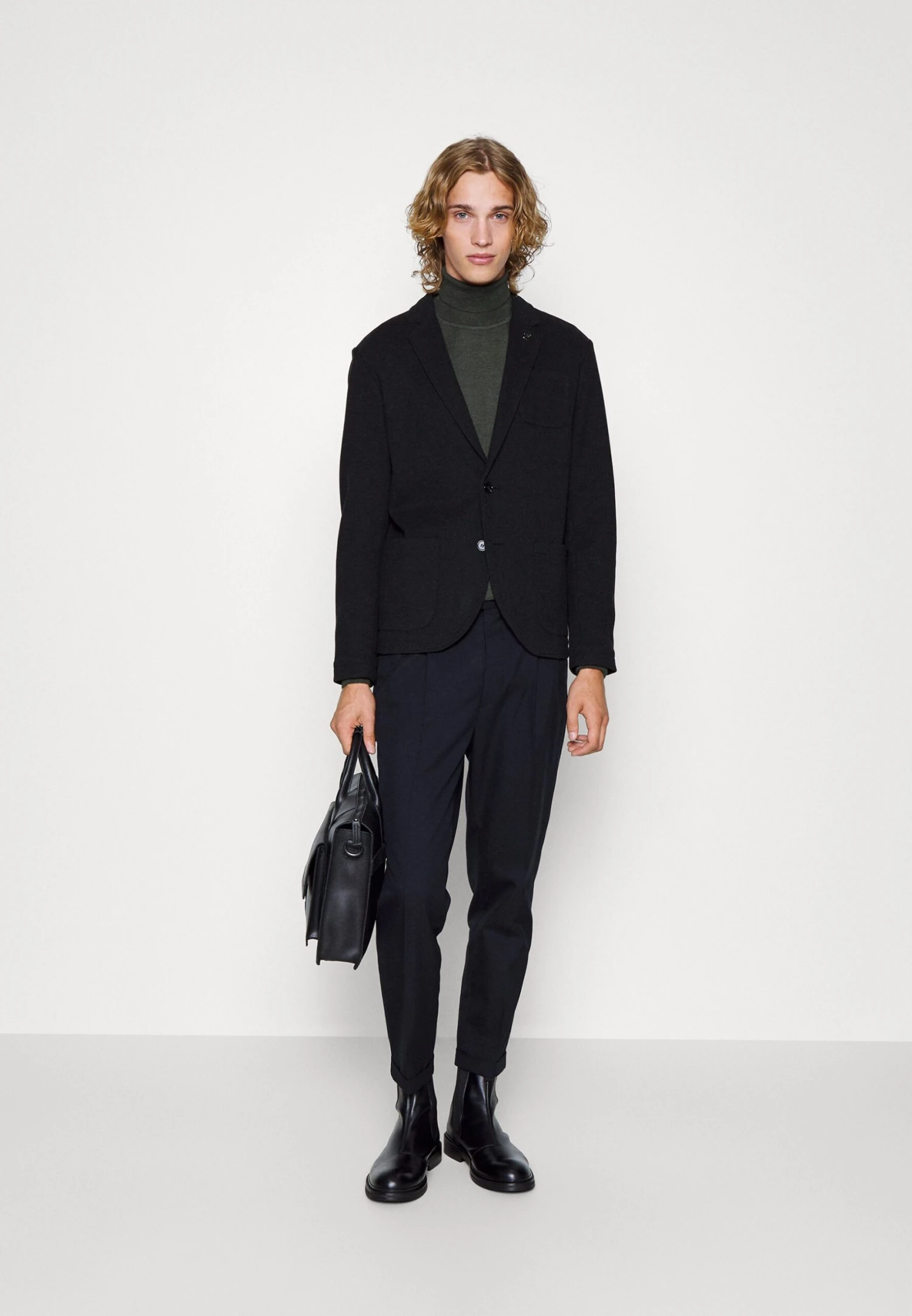 Pier One Americana - Black 2 Pier One Americana - Black - Imagen 2