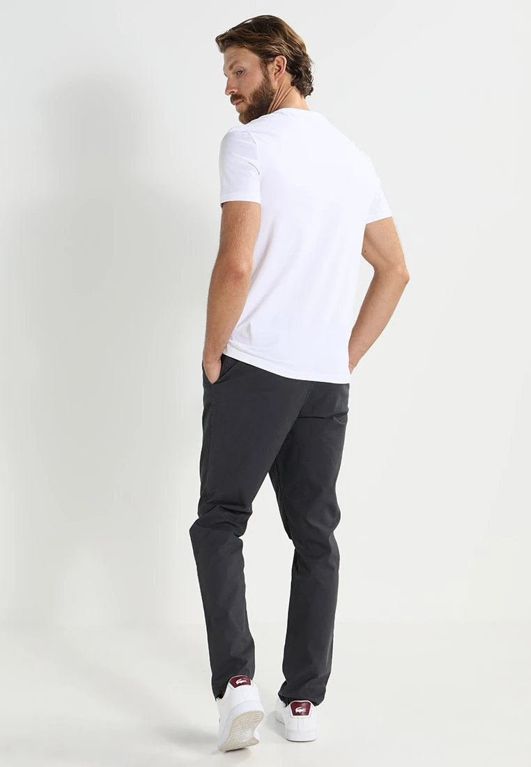 Pier One 2 Pack - Camiseta Básica - White 4 Pier One 2 Pack - Camiseta Básica - White - Imagen 4