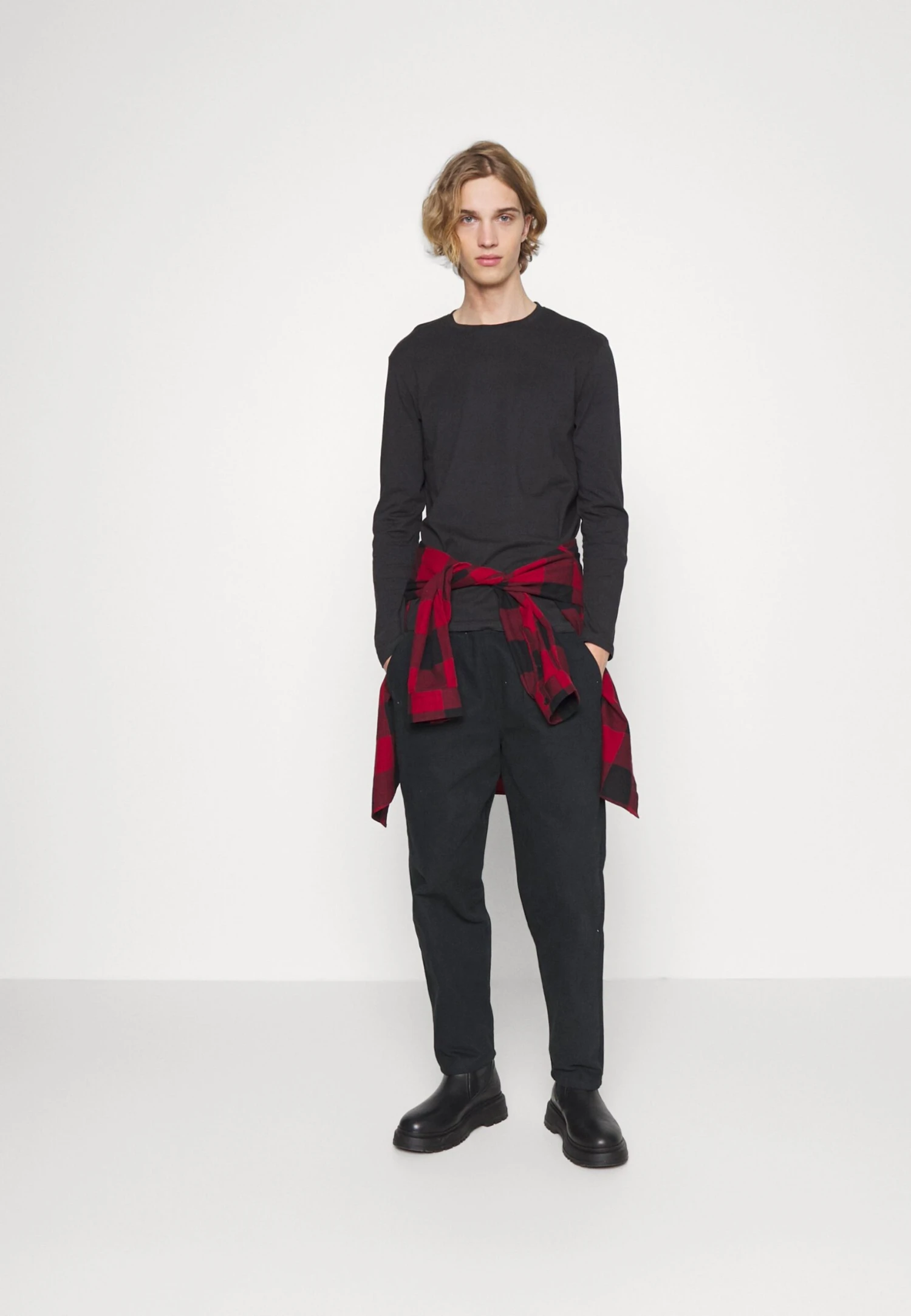 Pier One 5 Pack - Camiseta De Manga Larga - Black/White/Olive 1 Pier One 5 Pack - Camiseta De Manga Larga - Black/White/Olive