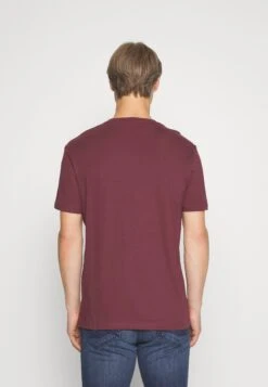 Pier One 5 Pack - Camiseta Básica - Bordeaux/Dark Green/Dark Blue 16 Pier One 5 Pack - Camiseta Básica - Bordeaux/Dark Green/Dark Blue -Pier One 83fa6bffd83441d4ab3bd8fcc4f5244c