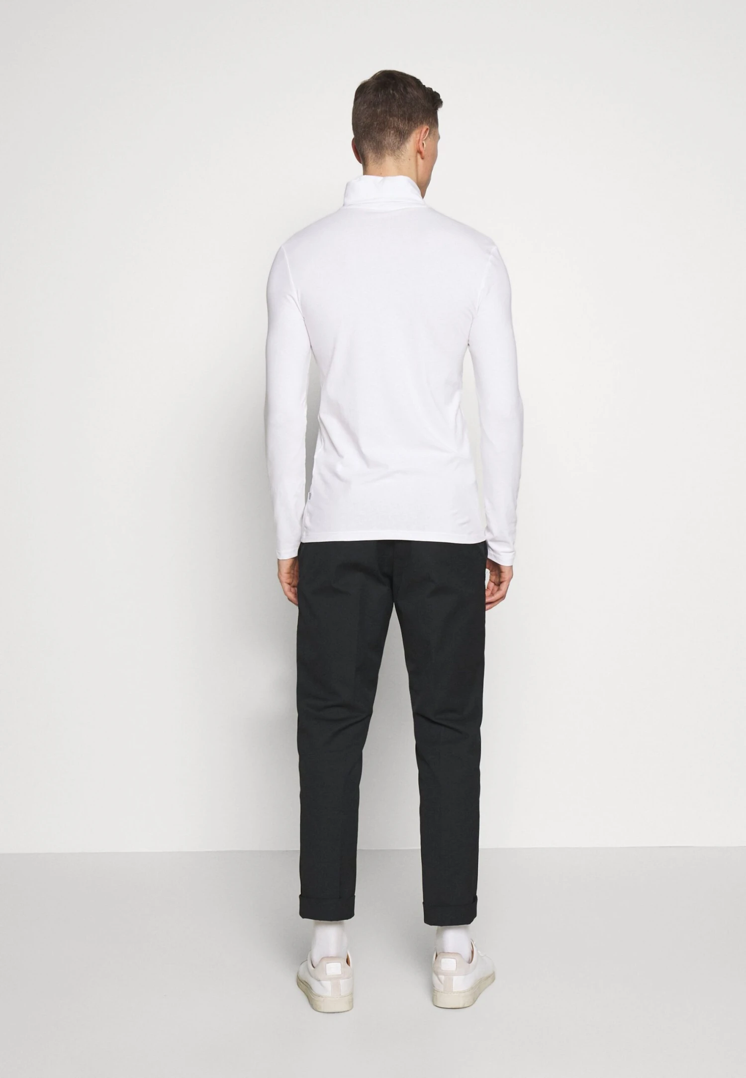 Pier One 2 Pack - Camiseta De Manga Larga - White/Black 4 Pier One 2 Pack - Camiseta De Manga Larga - White/Black - Imagen 4