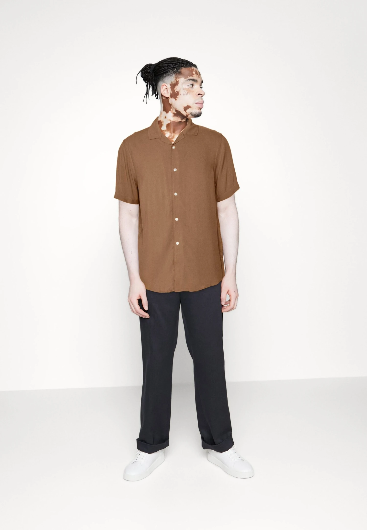 Pier One 3 Pack - Camisa - Beige/Black/White 1 Pier One 3 Pack - Camisa - Beige/Black/White