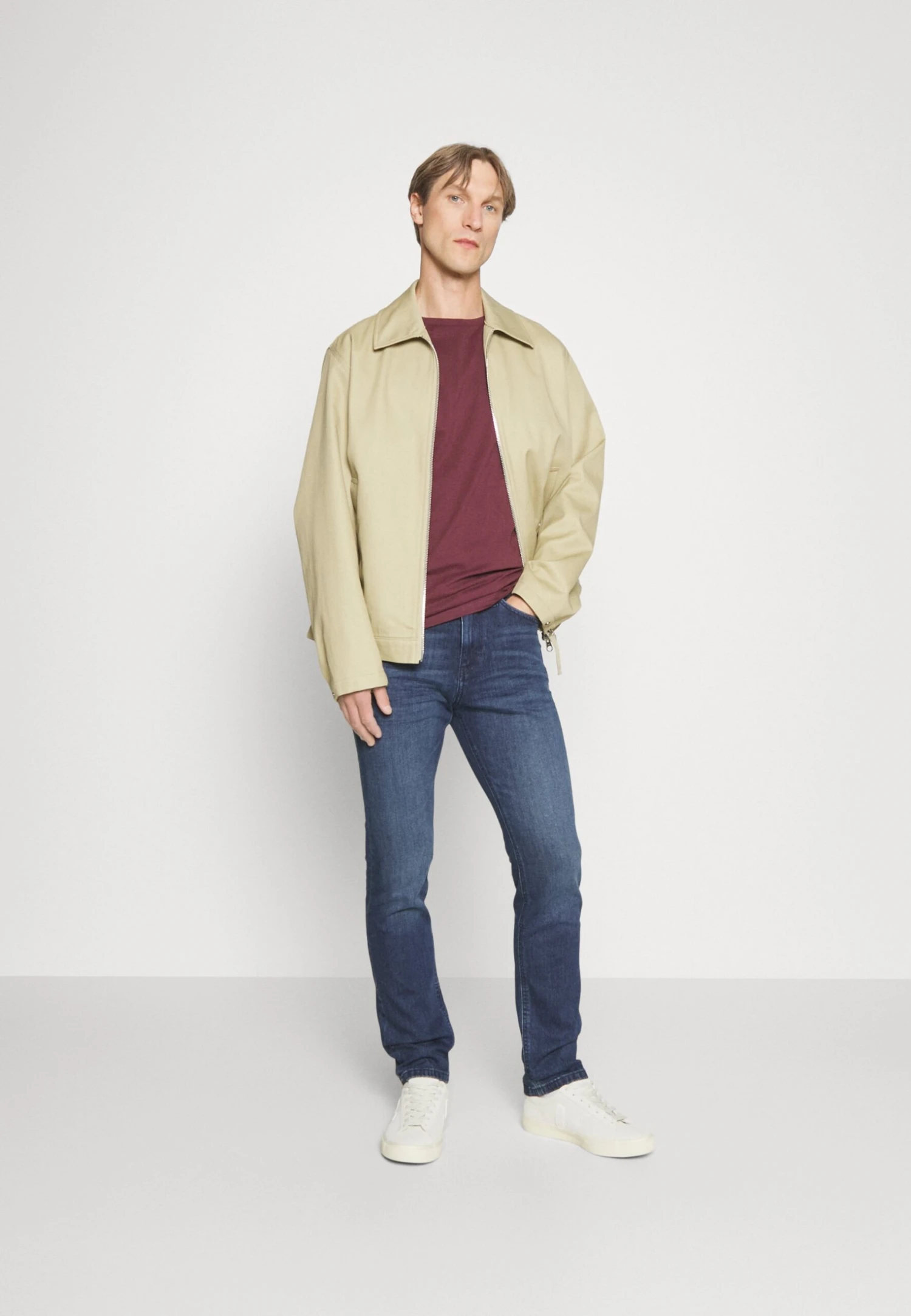 Pier One 5 Pack - Camiseta Básica - Bordeaux/Dark Green/Dark Blue 1 Pier One 5 Pack - Camiseta Básica - Bordeaux/Dark Green/Dark Blue