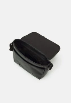 Pier One Unisex - Bandolera -Black 6 Pier One Unisex - Bandolera -Black -Pier One c8b3267bb4784f2bbcd3cf675ef176e0