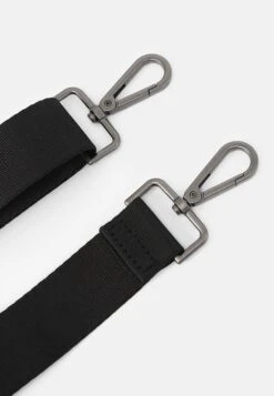 Pier One Portafolios - 802 - Black 8 Pier One Portafolios - 802 - Black -Pier One ca2bce1b647d4077a05a94838999958f